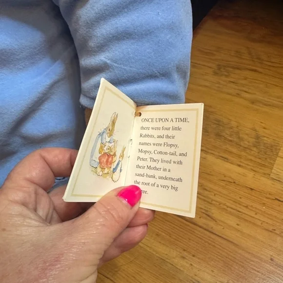 Easter Peter Rabbit Beatrix Potter 2008 32” Tall NWT - Picture 9 of 11